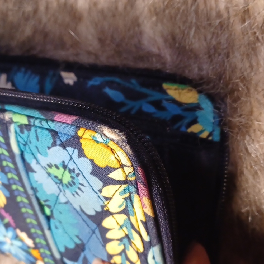 Vera Bradley wallet - Picture 11 of 16
